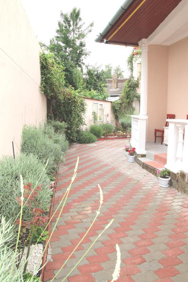 Yox Apartment 4 Oradea Exterior foto